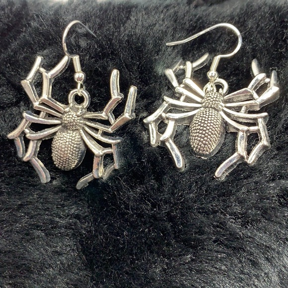 🖤🖤🖤Spider Halloween Earrings 🕷🕷🕷 - Picture 4 of 4